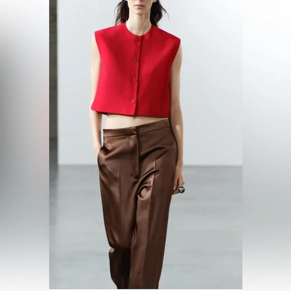 🎈SALE 🎈 ZARA WOMAN COLLECTION Sleeveless vest top with round neck. - Picture 10 of 10